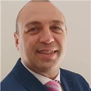 Avvocato praticamente impartisce lezioni di diritto